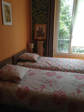 Chambre chez l'habitant sur petite place